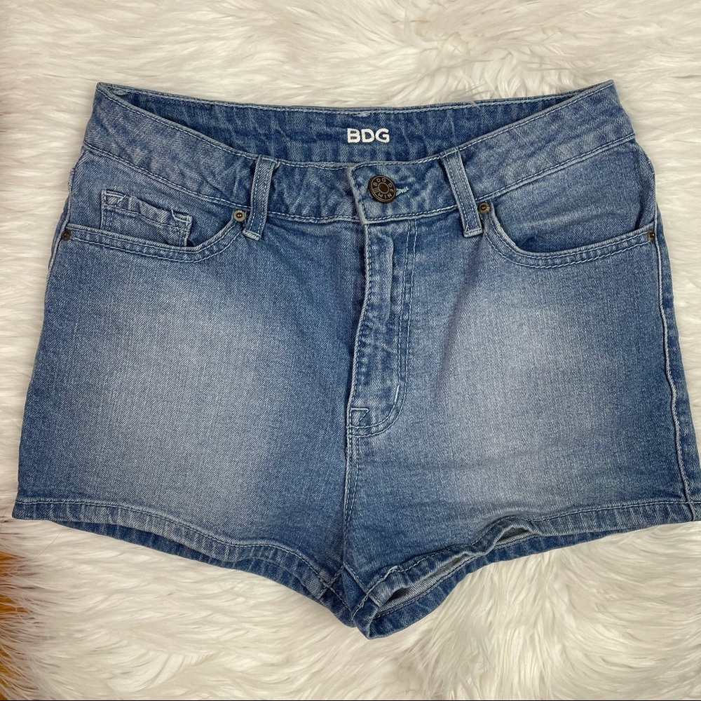BDG Erin High Rise Shortie Jean Shorts 27W UO